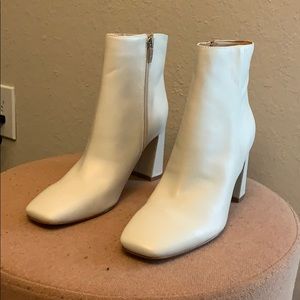 Marc Fisher booties ( white)